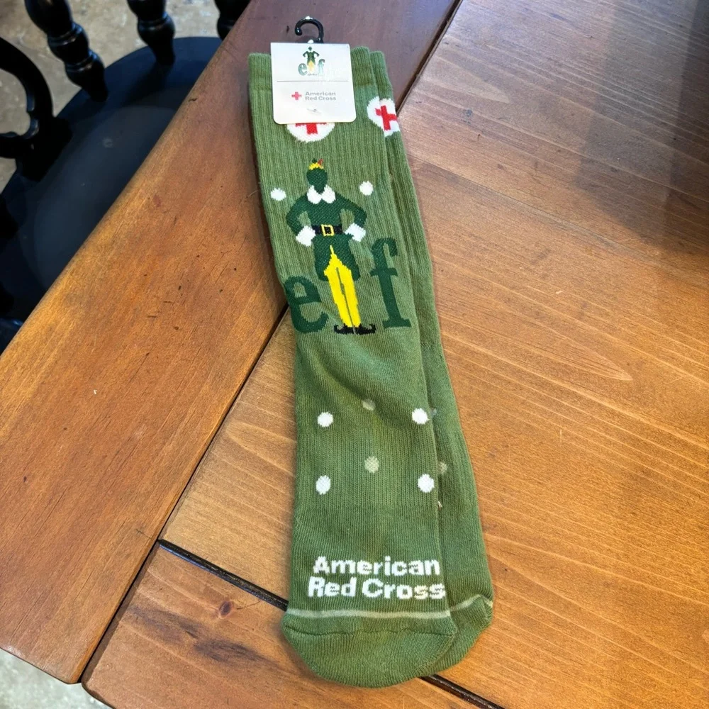 NWT American Red cross Elf womens cotton blend crew socks green one size